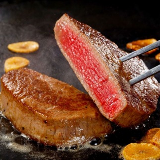 豪華限定企画！熊野牛ステーキと国産炭火焼鰻の贅沢うな牛セットＢ