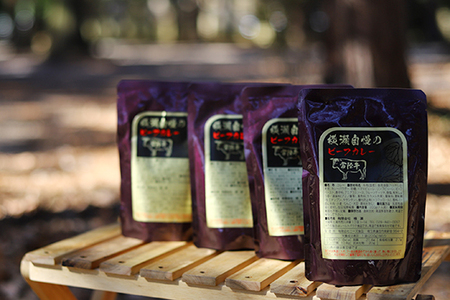 横瀬自慢のビーフカレー　中辛（200g×4袋）【茨城県共通返礼品（常陸牛）】｜やわらか肉　とろみ　レトルト　常陸牛　カレー　常温　温めるだけ　保存食　災害非常食　キャンプ　お中元　お歳暮　ギフト ※離