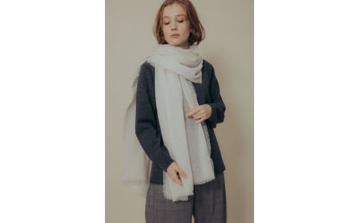 【ホワイト】カシミヤ100% エアリーストール ｜ 高級素材 軽量 なめらかな肌触り 寒さ対策 確かな技術 日本製 い [4045]