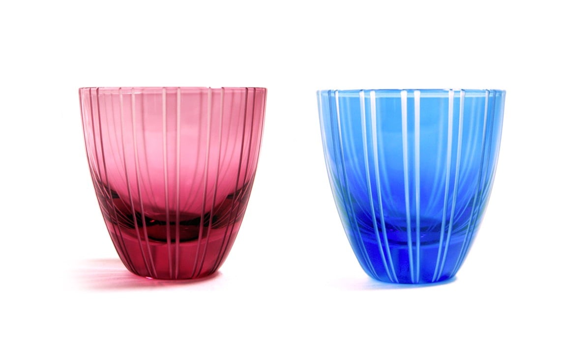 
                  浅草切子 KANA KURITA「ぐい呑 金通縞 青藍/金赤＜艶消し＞」ペアセット 木箱入り| 切子 花切子 切子ガラス ガラス工芸 グラス ガラス コップ 手作り ぐい呑み 家飲み 酒器 ハンドメイド 手作り ギフト 贈答 プレゼント
                