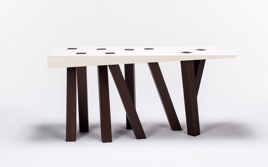 No.1135 Scheherazade Console