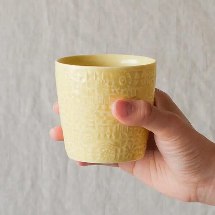 【波佐見焼】PATTERNED CUP ペア2色セット yellow + greige　【BIRDS’ WORDS】[CF071]