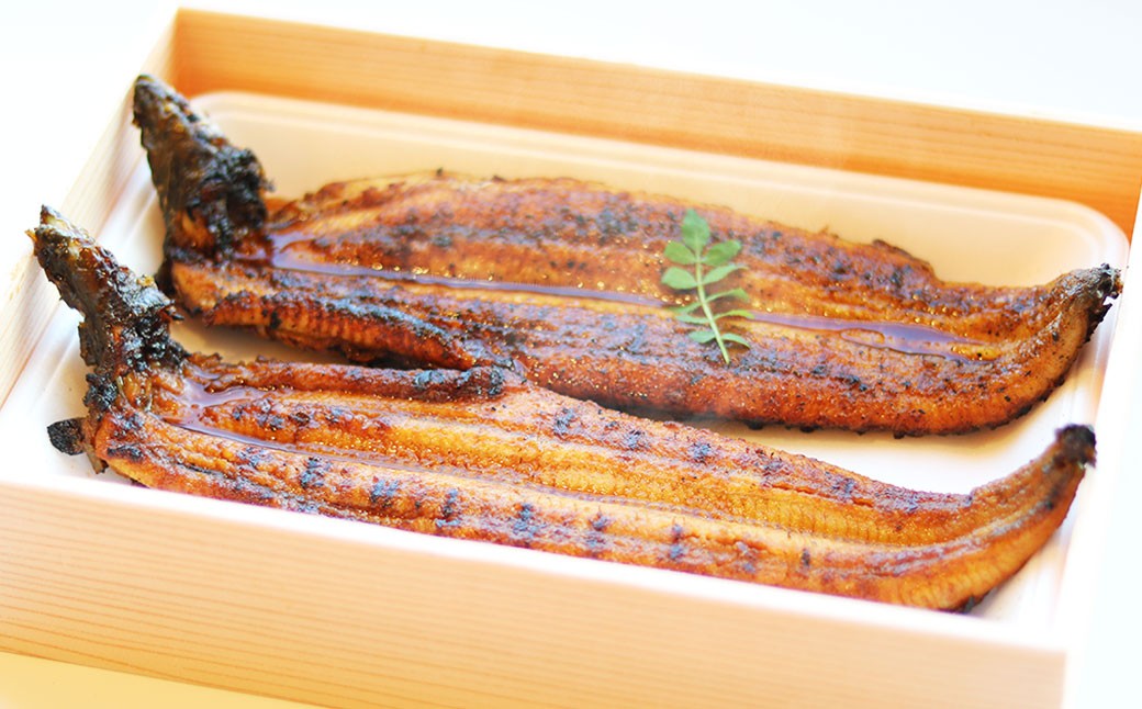 ★1尾で勝負！ふんわり手焼き国産うなぎ（約200g)