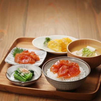 ふるさと納税 石狩市 【ふるさと納税限定】佐藤水産 の 鮭ルイベ漬 業務用パック 1kg(500g×2個) |  | 02