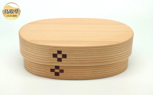 C25-050 鳥取の曲げわっぱ　小判型　花柄　中サイズ