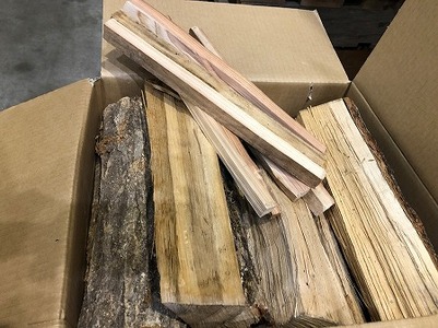 薪 楢 奥阿賀の薪 新潟 阿賀 約20kg 1箱 阿賀ウッド｜薪 バーベキュー キャンプ アウトドア まき 薪 ナラ 杉 スギ セット バーベキュー 送料無料 アウトドア 薪 焚火 暖炉 燃料 バーベ