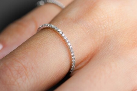 Pt900 プレミアム ハーフエタニティリング WOR-006