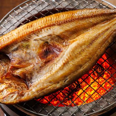 ふるさと納税 釧路町 【毎月定期便】北海道産ほっけ一夜干し 400〜449g×3枚 釧路町の匠が贈る 北の至宝 干物全5回 |  | 02