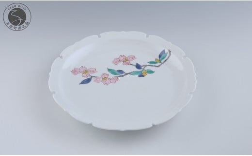 有田焼 雪輪皿 22cm〈山茶花文〉【赤絵白磁硯処 雪月花】食器 器 うつわ 取り皿 皿 菓子皿  50000円 5万円 A50-273
