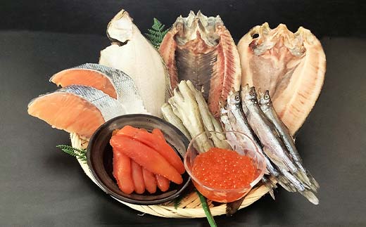 お魚セット ゆうひ ほっけ 宗八 かれい にしん ししゃも こまい 新巻鮭 たらこ いくら 醤油漬 北海道 秋鮭 鮭 サケ さけ おかず F4F-8440