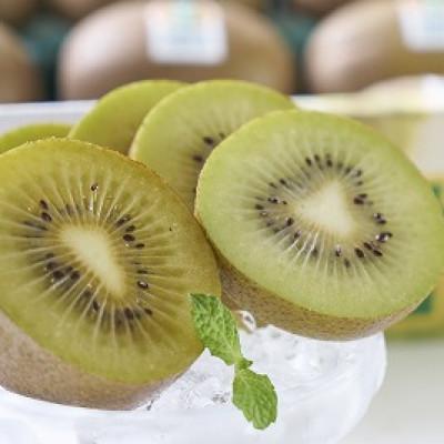 ふるさと納税 豊前市 【先行受付】福岡限定!ブランドキウイ「甘うぃ(あまうぃ)」約3kg箱(24-30玉)(豊前市) |  | 02