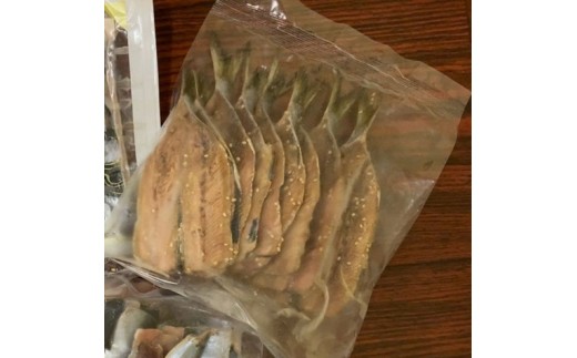 
                  ＜枚数が選べる＞境港いわしみりん干し(20枚 / 40枚)　【鳥取県 境港市】
                