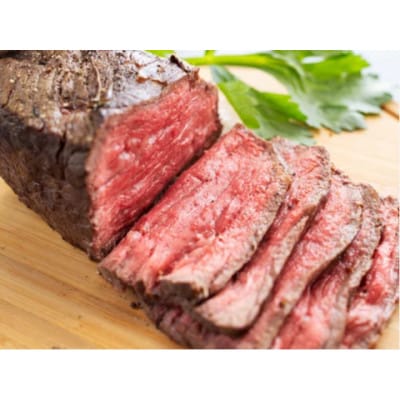 赤身が美味しい★アンガス牛ローストビーフ1.5kg(ソース付き)モモ肉使用【配送不可地域：離島】【1621495】