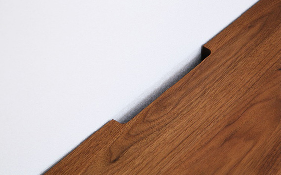 No.846 （OK）AUTHENTICITY TV BOARD T? S