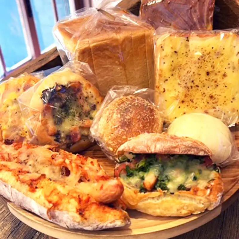 【人気惣菜パンの福袋】総菜パン詰め合わせ 朝食 昼食 モーニング ランチ 冷凍保存 ギフト 贈り物 プレゼント 山口県 山陽小野田市  F6L-1424