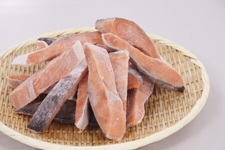 国産銀鮭「佐渡サーモン」塩鮭切身約1.5kg真空包装＜弓ヶ浜水産＞定塩さけ