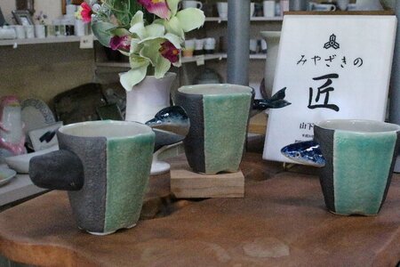 ＜鯨カップ＞(1個)珈琲・お茶・焼酎などお楽しみください！【A-0404-sr】【紫麓窯】