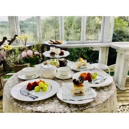 シークレットガーデンで楽しむアフタヌーンティ2名様_旅行券・チケット 食事券    旅行券・チケット  入場券・優待券 _【1464096】