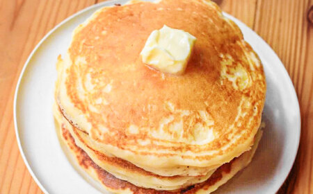 【おやつセット】米粉100％使用！米粉のパンケーキミックス200g×1袋＆ジンジャーチャイシロップ100ml×1本 米粉 健康 無添加 グルテンフリー 島根県雲南市/出雲SPICE LAB.[AIAD