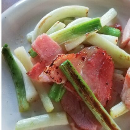 【 2026年 発送 】 先行予約 北海道 上富良野町 産 葉 にんにく 約300g×2パック 計600g 産地直送 希少 香味 野菜 薬味 葉にんにく ニンニク _イメージ4