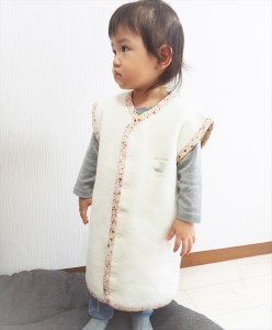 綿毛布スリーパー (Mサイズ) 2way仕様で暖か アイボリー×花柄 毛布の町 (泉大津産) [2441]