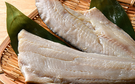 佐々木商店のホッケ塩干し(2枚入り 1パック)×4袋セット岩手県 山田町 三陸 干物 魚 肴 𩸽 ほっけ ホッケ  YD-982