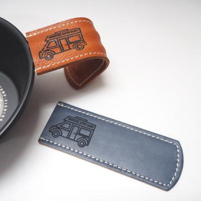 ふるさと納税 御坊市 キャンピングカーロゴがお洒落!　牛革ハンドルカバー　ネイビー   ( 野口オートキャンプ場協力 ) |  | 02