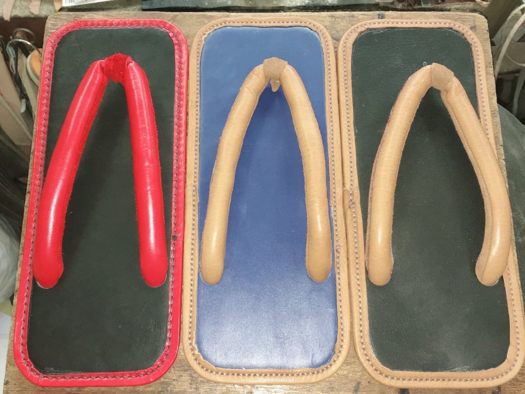 
            レザー雪駄 (ゴム底) 【浅草の靴職人橋本公宏氏がハンドメイドでお作りする「上質な雪駄」】 | 牛革 雪駄 紳士用 下駄 草履 日本製 手作り ハンドメイド
          