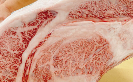 厳選佐賀牛 極 肩ロース ブロック 2kg / ブランド牛 黒毛和牛 牛肉 / 佐賀県 / 有限会社片岡精肉店[41AEAC018]