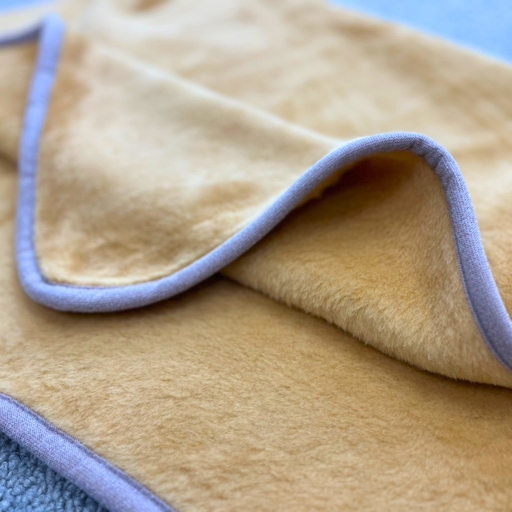 洗濯機で丸洗いOK あったかアクリルマイヤーひざ掛け 約70×100cm 7010BE | 丸洗いできるアクリルマイヤーひざ掛け（70×100cm） ひざ掛け 軽量