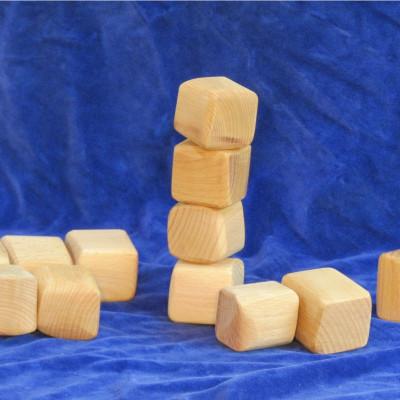 ふるさと納税 泉佐野市 手作り国産ブナ製、積みづらい積み木「積めますか?」 099H2202