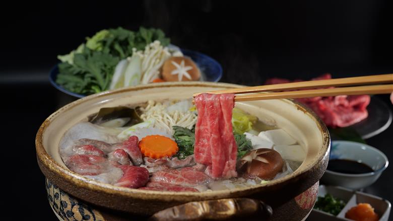 極上近江牛　すき焼き・しゃぶしゃぶ用盛り合わせ【500ｇ】　B-F07 株式会社びわこフード(近江牛専門店 万葉)