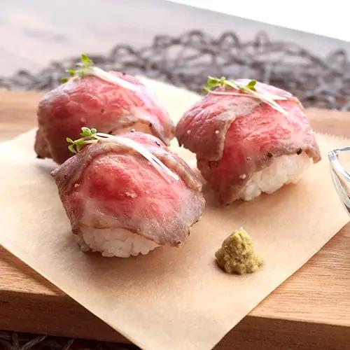 黒毛和牛 A5ランク とろ生ローストビーフ 300g 黒トリュフ塩
