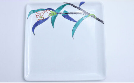 有田焼 角平皿22cm 侘助文【赤絵白磁硯処 雪月花】食器 うつわ 器 磁器 陶磁器 皿 飾り皿 プレート メインプレート 角平皿 角皿 植物 侘助 わびすけ 椿 つばき 手描き A80-51