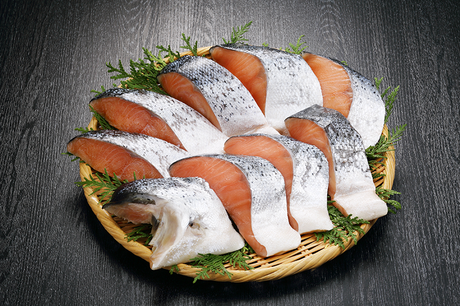 【訳あり】アトランティックサーモン 塩切身 小分け包装【1kg】