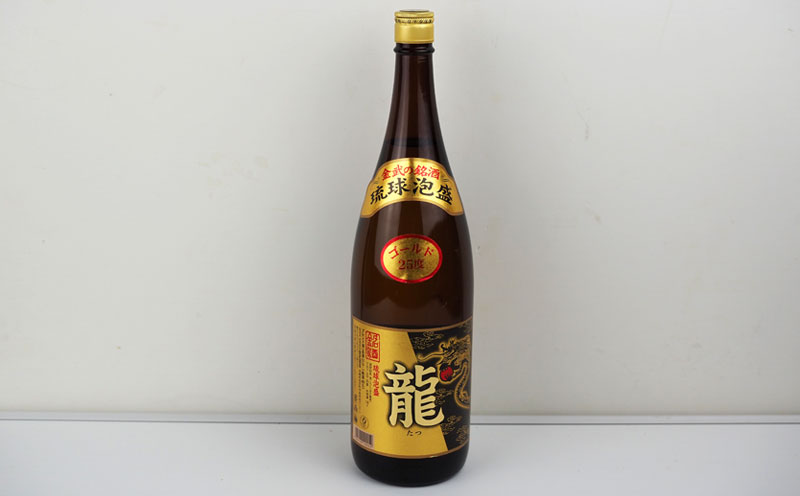 琉球泡盛「龍」ゴールド1800ml＆720ml2本セット計2520ml 水割り ロック お湯割り 焼酎 飲料 定番 初心者 飲みやすい 地酒 お酒 贈り物 沖縄 辰 ドラゴン 湧水 ギフト お土産 人