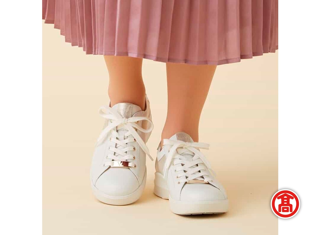 ＜ペダラ＞レディーススニーカー 1212A198(ホワイト×リッチゴールド(フィルム加工)×23.0cm)【T-SAK-AA6-C】【米子高島屋選定品】