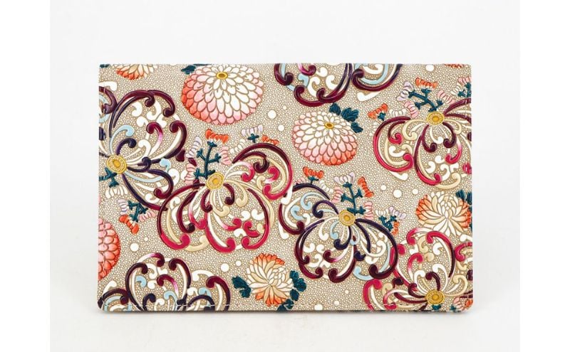 
                  ケース パーソナルホルダー 乱菊 赤紫 文庫屋大関 ポーチ 通帳ケース 通帳入れ カードケース パスケース パスポートケース パスポート入れ カード パスポート 通帳 収納 収納ポーチ 保管ケース 本革 革 皮革 工芸品 工芸 雑貨 和柄 和 日本製 東京 [№5619-1698]
                