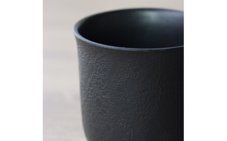 有田焼 黒泡内黒マット マグカップ 山忠 コーヒーカップ 容量300ml 器 食器 ブラック おしゃれ モダン ギフト お祝い A24-48