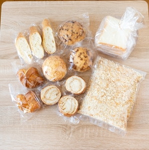 冷凍でもおいしい人気パン食べ比べセット（自家製生パン粉付き）