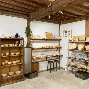 6-42 花と木の工房 メイフラワーズ ヒノキのお皿（7寸皿） ALPBH023