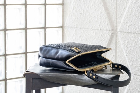 【soul;solid】Brass clasp シリーズ 2way真鍮がま口バッグ【ジャパンレザーアワード2024入賞】 ［178S11］ soul solid 2way 真鍮 がま口 バッグ イタリ