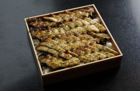 【うなぎ】老舗料亭のしろまぶし（希少な白焼のひつまぶし）　三人折