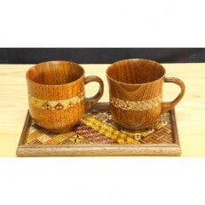 【箱根寄木細工】　マグカップ2個と寄木盆のセット