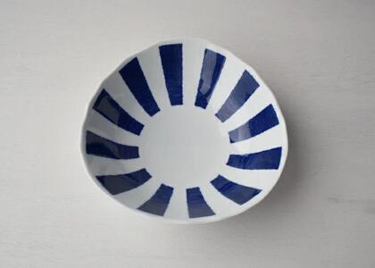 【波佐見焼】φ15.5cmの小鉢 藍染十草　【西海陶器】 5_32550