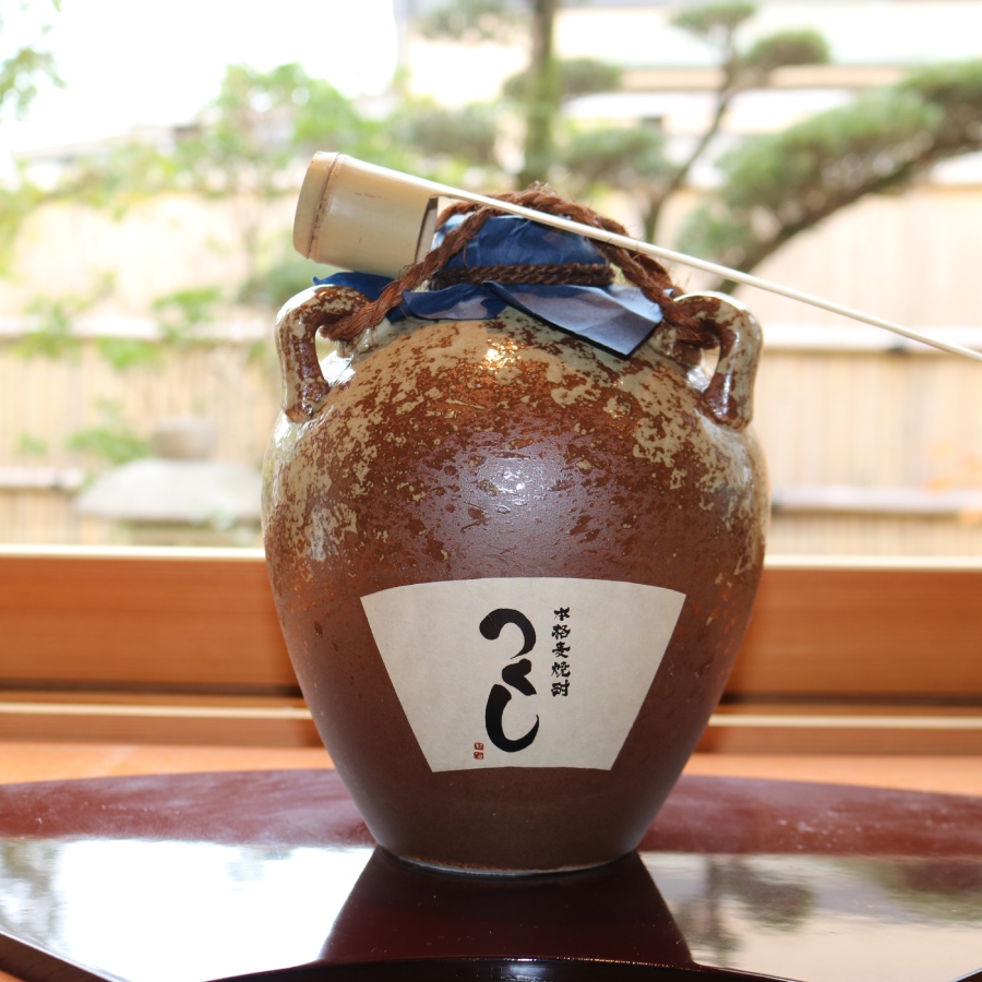 ＜西吉田酒造＞本格麦焼酎 つくし宝壷 1800ml