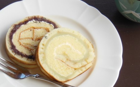 [B442]ロールケーキ　虎の巻　白あんと黒あんの2本入