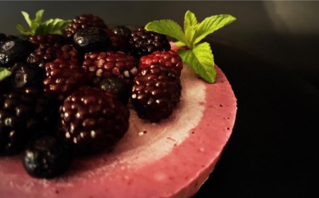 植物性100％ Vegan Raw Cake Double berry（ブルーベリー＆ブラックベリー/Mサイズ）お砂糖・小麦粉・乳製品不使用のスイーツ ヴィーガンローケーキ 吉野ヶ里町/Dondony