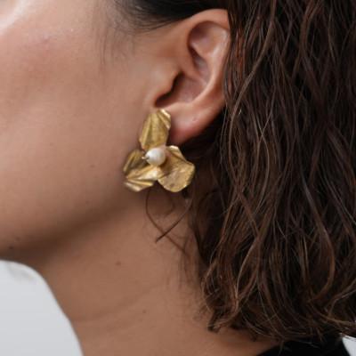 ふるさと納税 長和町 RYONA SONG ピアス　野花モチーフ　ハンドメイドアクセサリー |  | 01