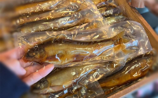 惣菜 鮎の甘露煮 450g 桐箱入 広島県福山市/星野商事株式会社 無憂舘 鮎 あゆ 鮎 甘露煮 小分け 真空 ギフト プレゼント [BAEE001]